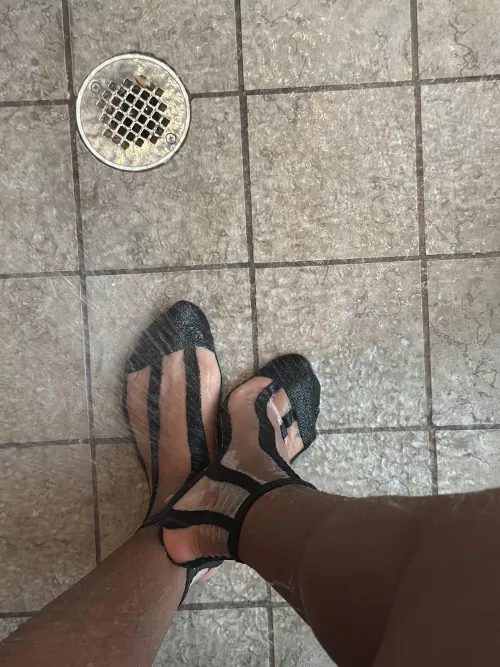 Nylon socks in the shower 🚿 
