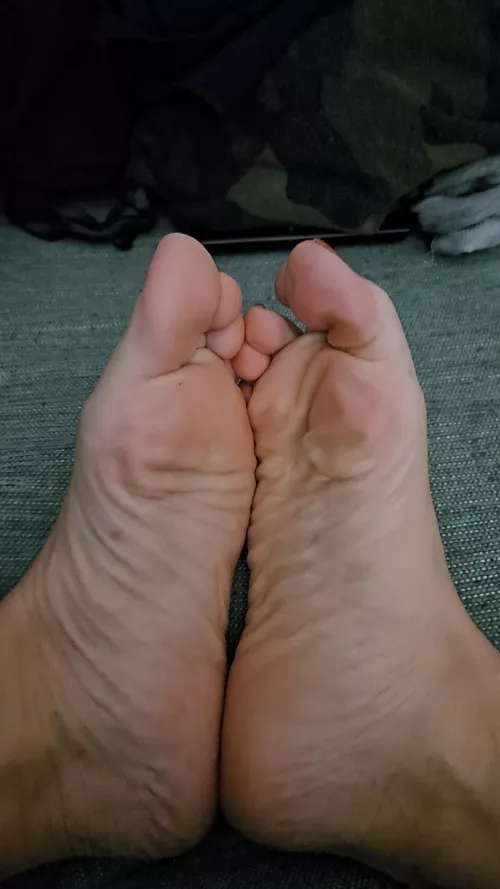 Oc I only want one thing: for you to send. No excuses, no delays—just tribute. Your purpose is simple: serve your Goddess and prove your devotion. Every dollar you send brings you closer to fulfilling your role beneath me. Send now, and know your place