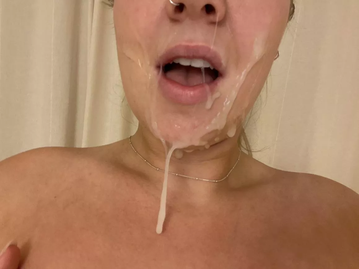 Oh no! My cum beard’s dripping 