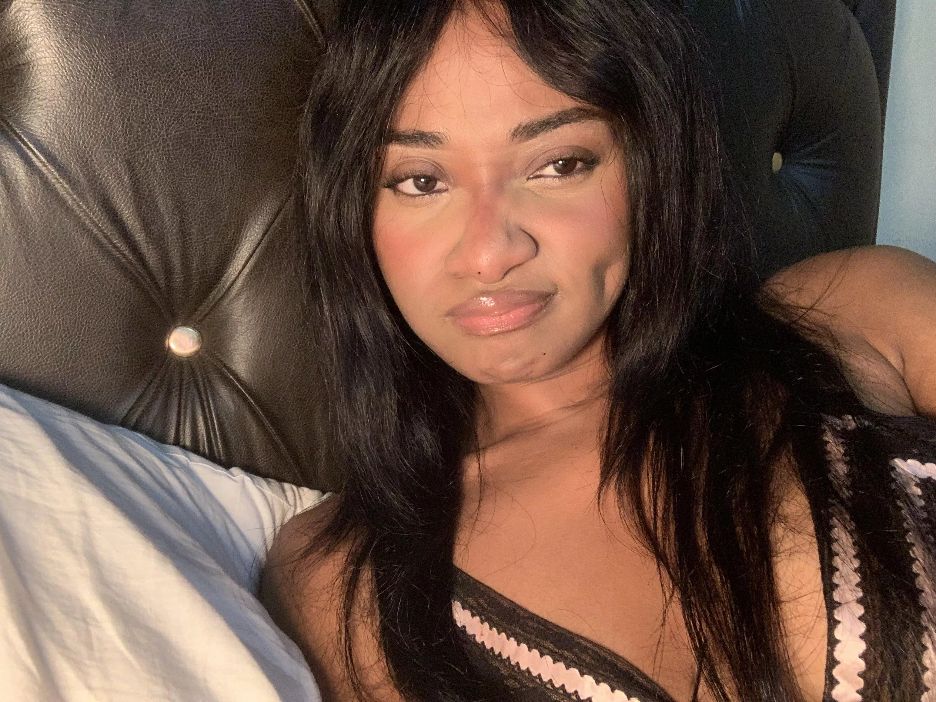 oh that paycheck you got is mine, send now u pig 