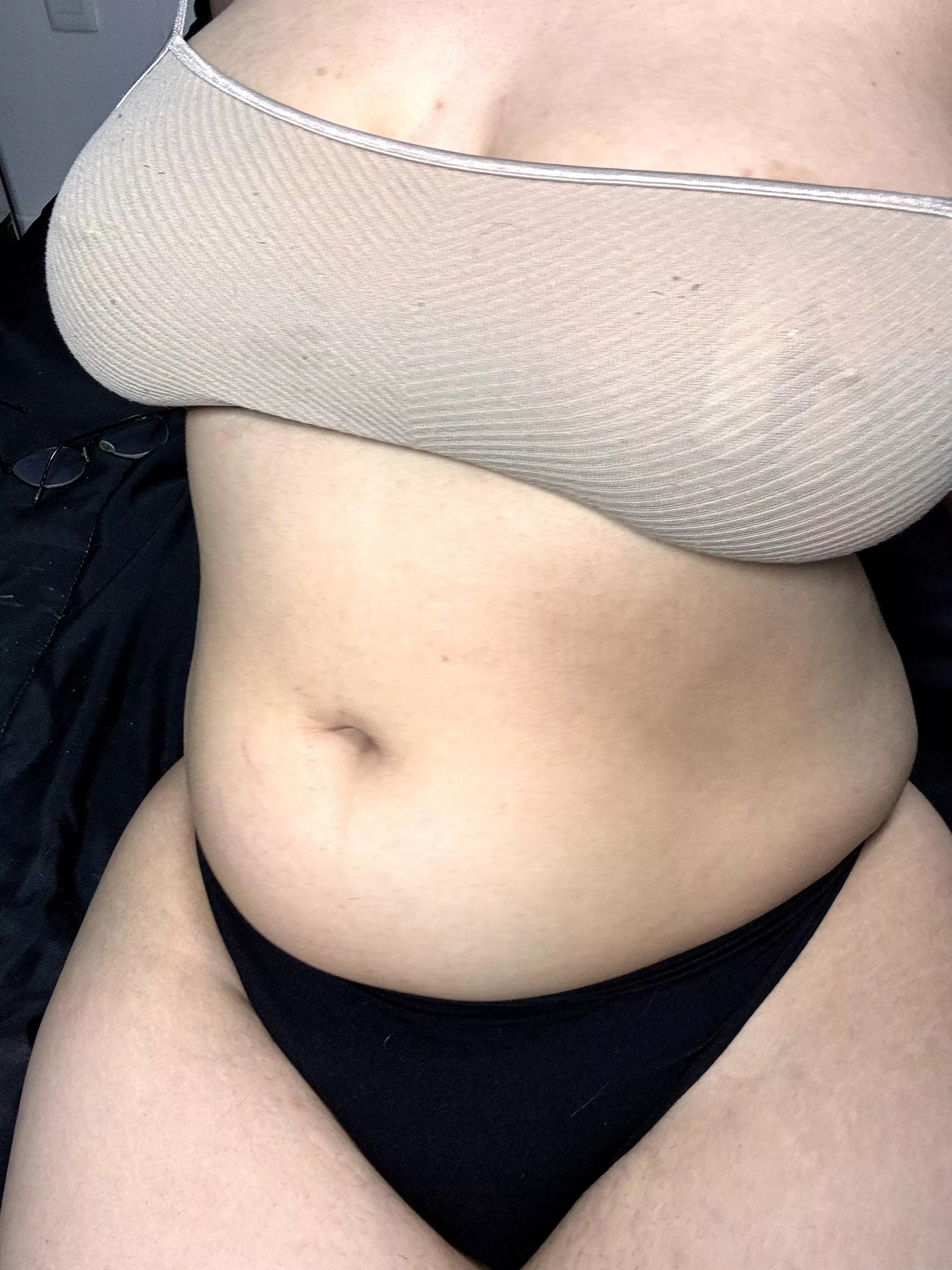 Pls fuck a fat girl with big titties.