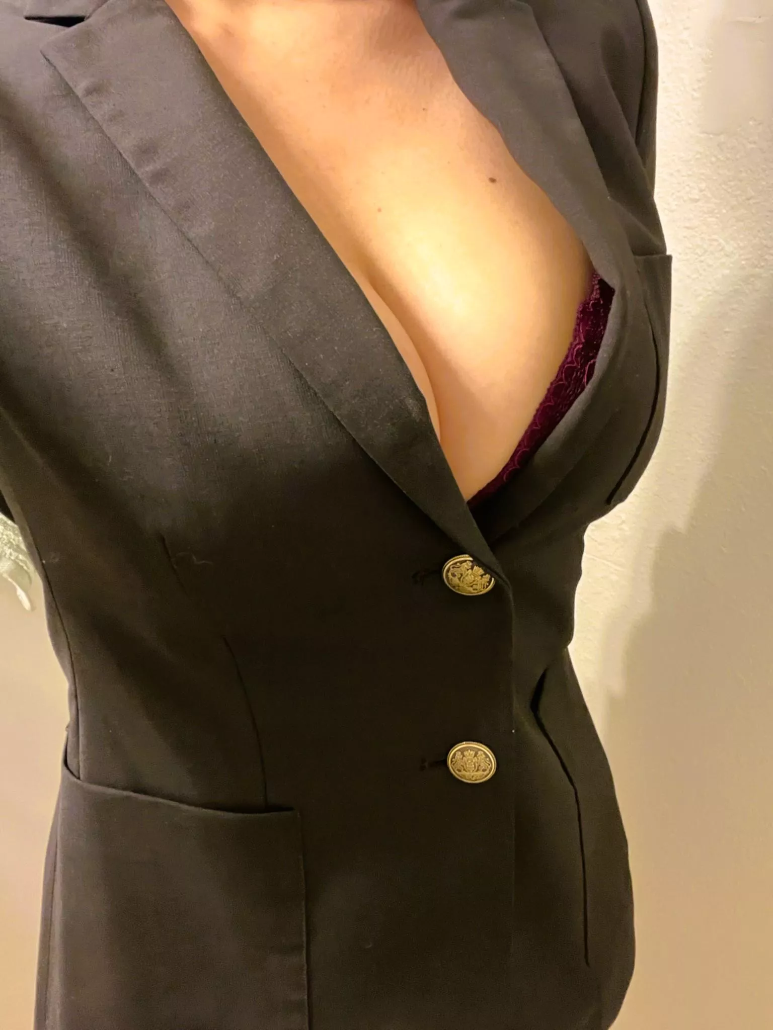 Ready to be your secretary (f)