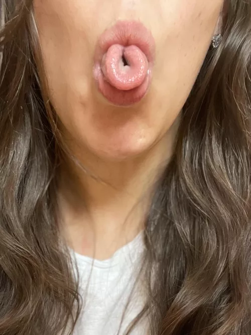 Rolled tongue tricks 