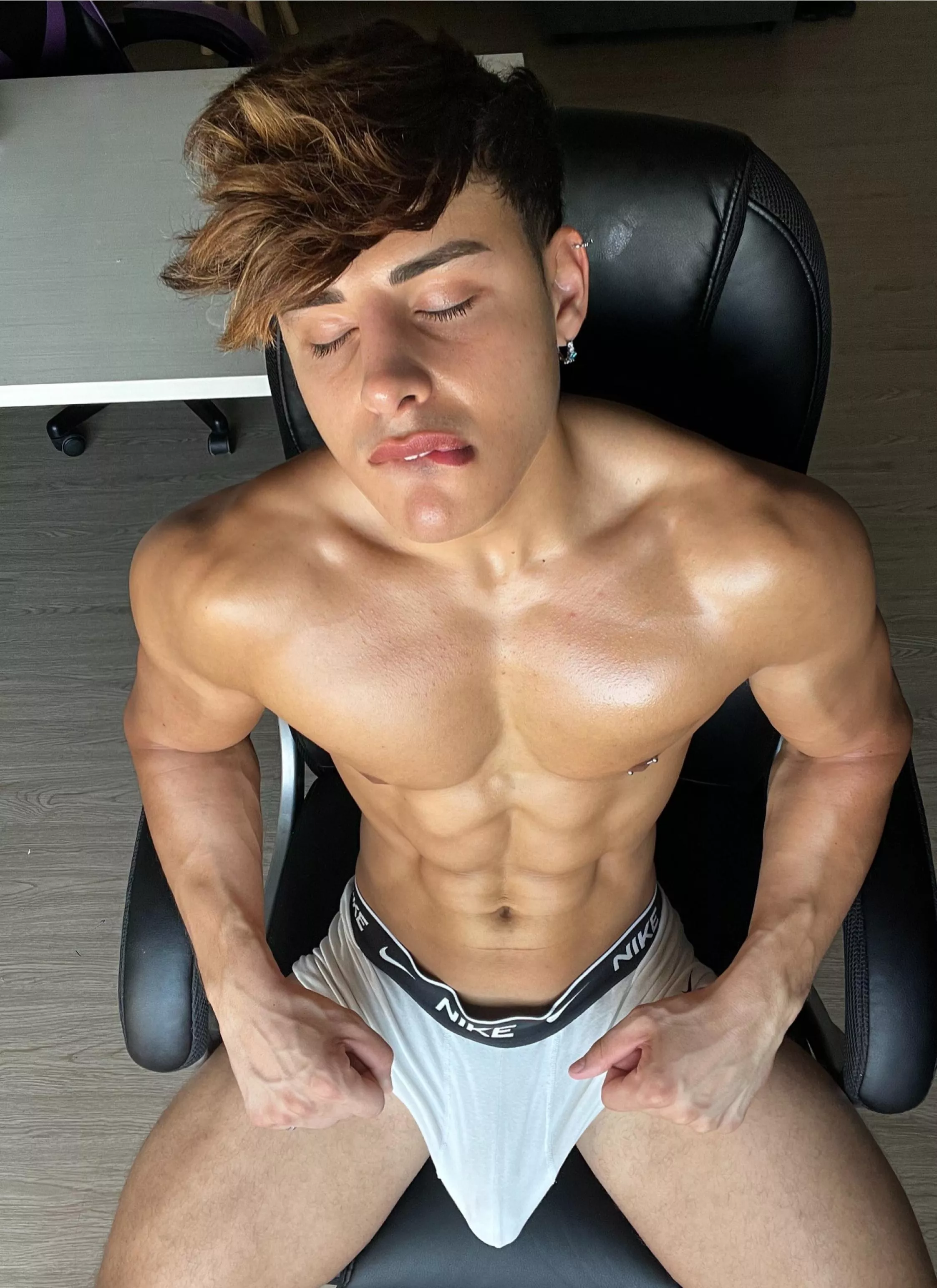 Sit on me and ride me