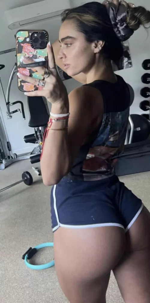 Sommer rays ass is perfect for BBC