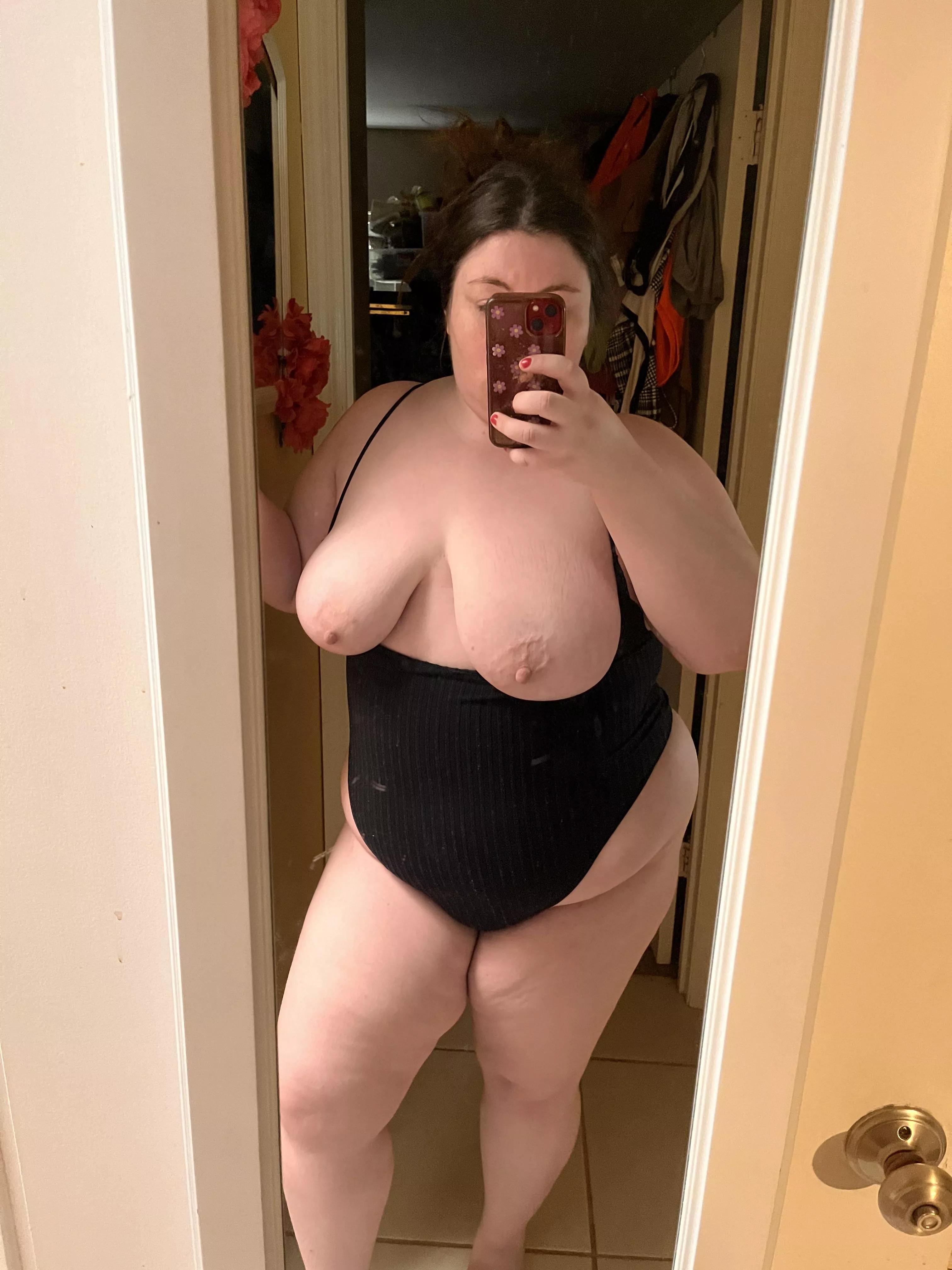 Spending my day cumming! Do you like fat hairy bbw pussy?