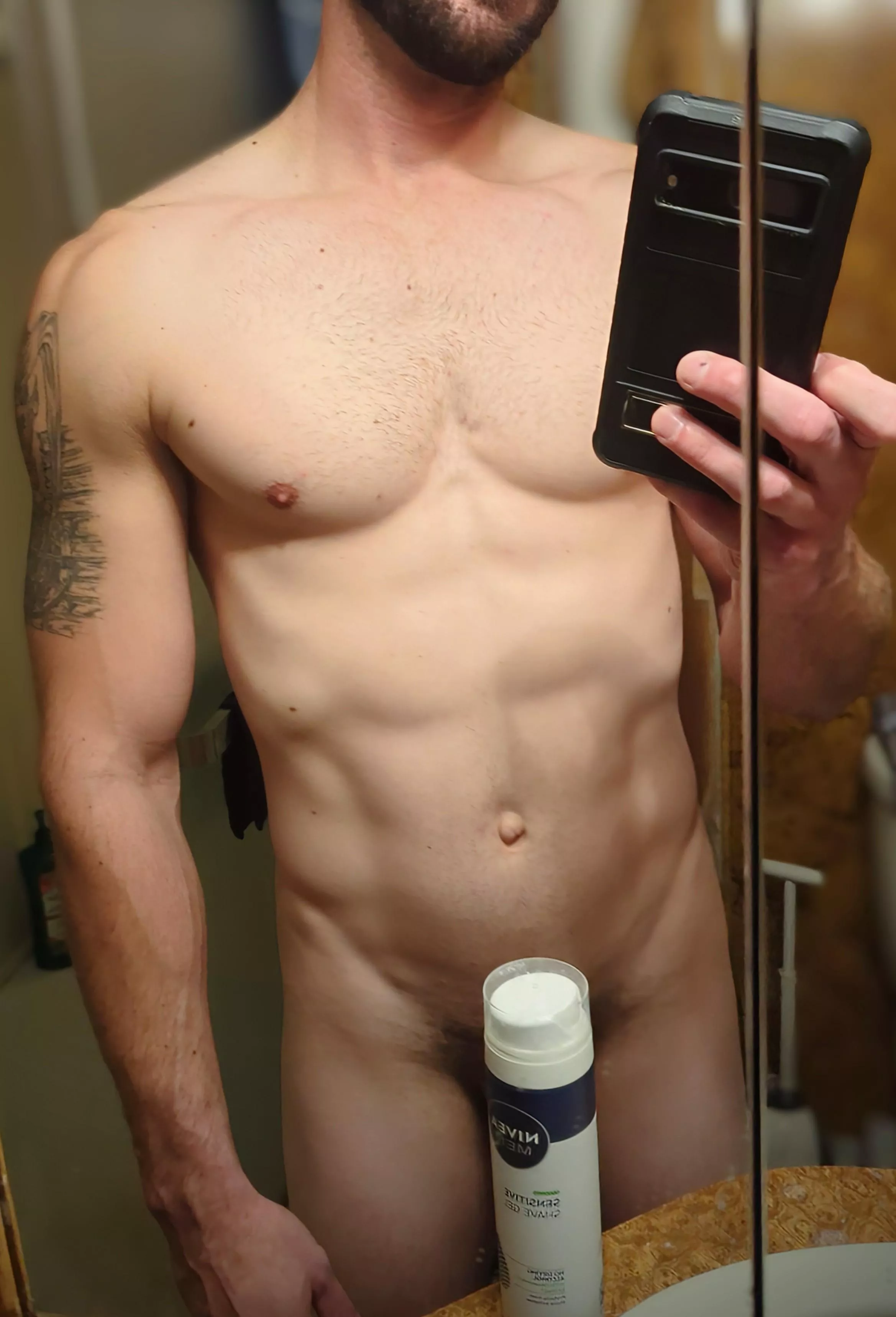 Taking houseboy applications;)