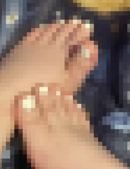 these divine white toenails are only for good boys to see🌀 