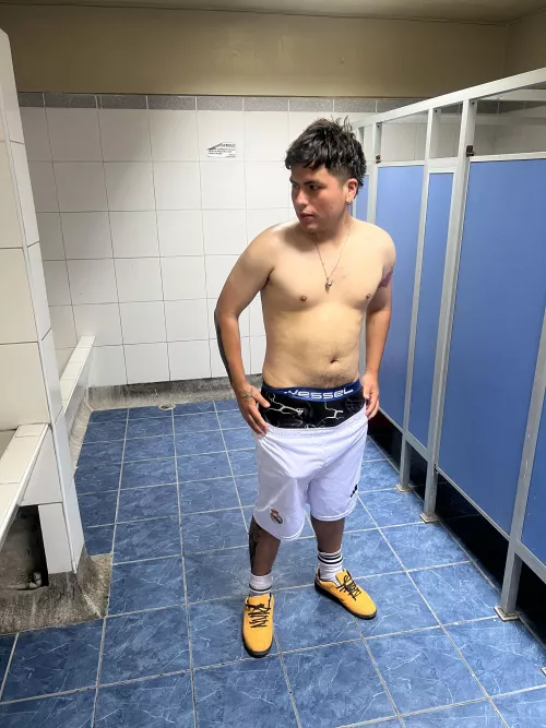 These sweaty sneakers really stink haha do you want to smell them?