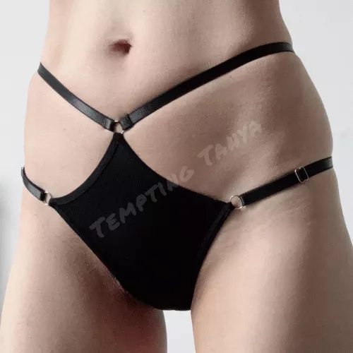 Ukrainian milf, experienced seller ⭐️ Sexy panties worn for you. Check my pinned posts to see more 🍑  Discreet packages, international shipping. [UK][selling]