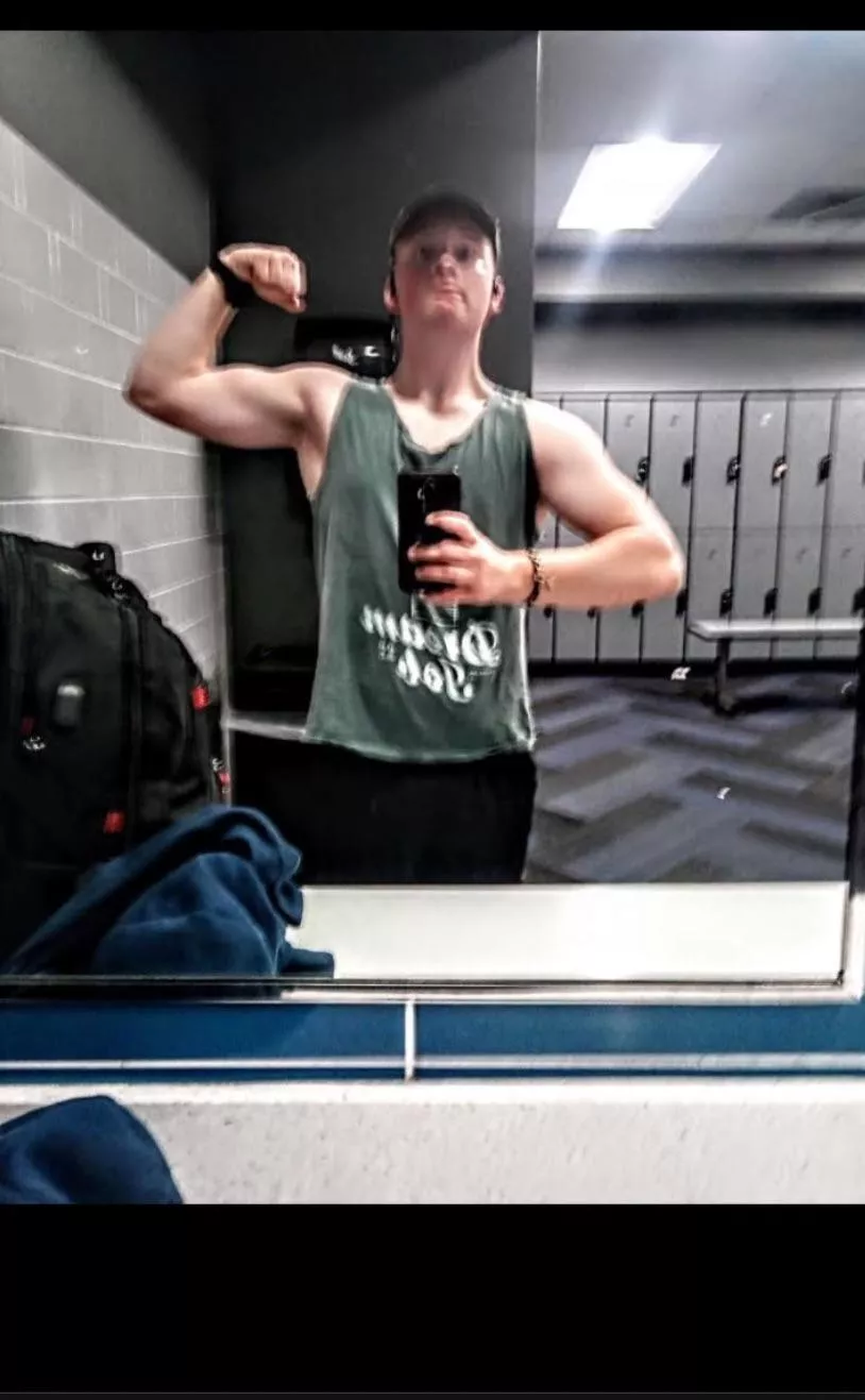 Wanna sext? 19yo male down for anything😉18+ only