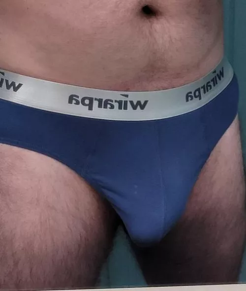 What I'll be wearing on this lazy Black Friday. Age 44