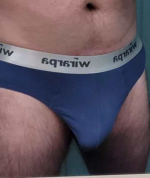 What I'll be wearing on this lazy Black Friday. Age 44