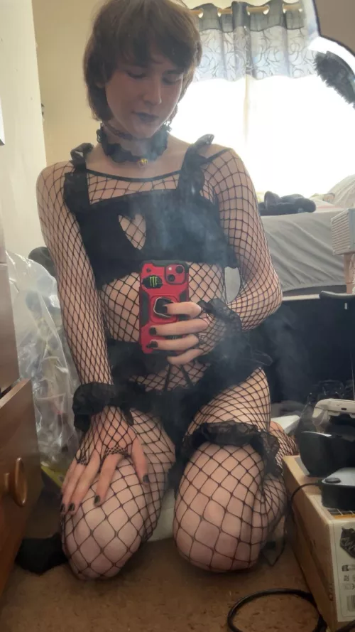 What would you do with a goth femboy? 
