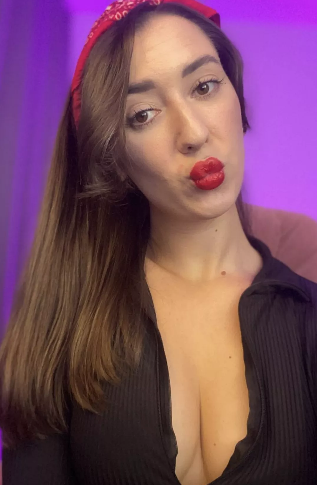 Where do you look first: your tits or your lips?