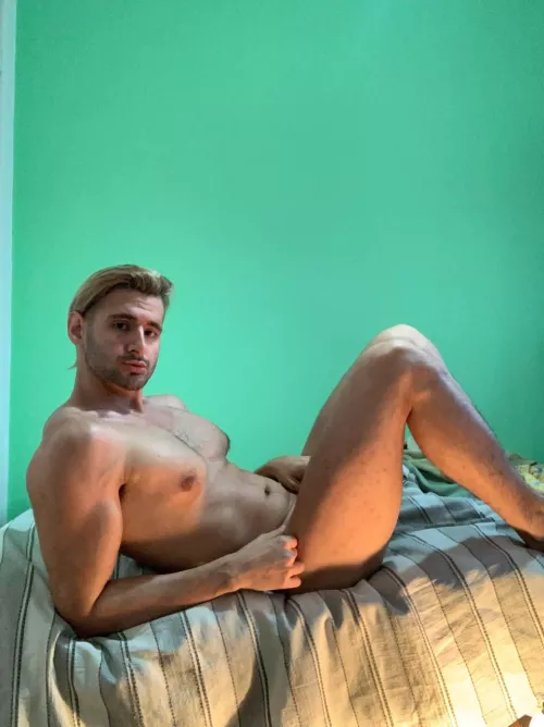 Who wants to squeeze my tits? 🥵