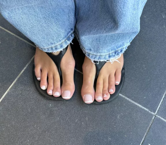 Wifeys french pedicure