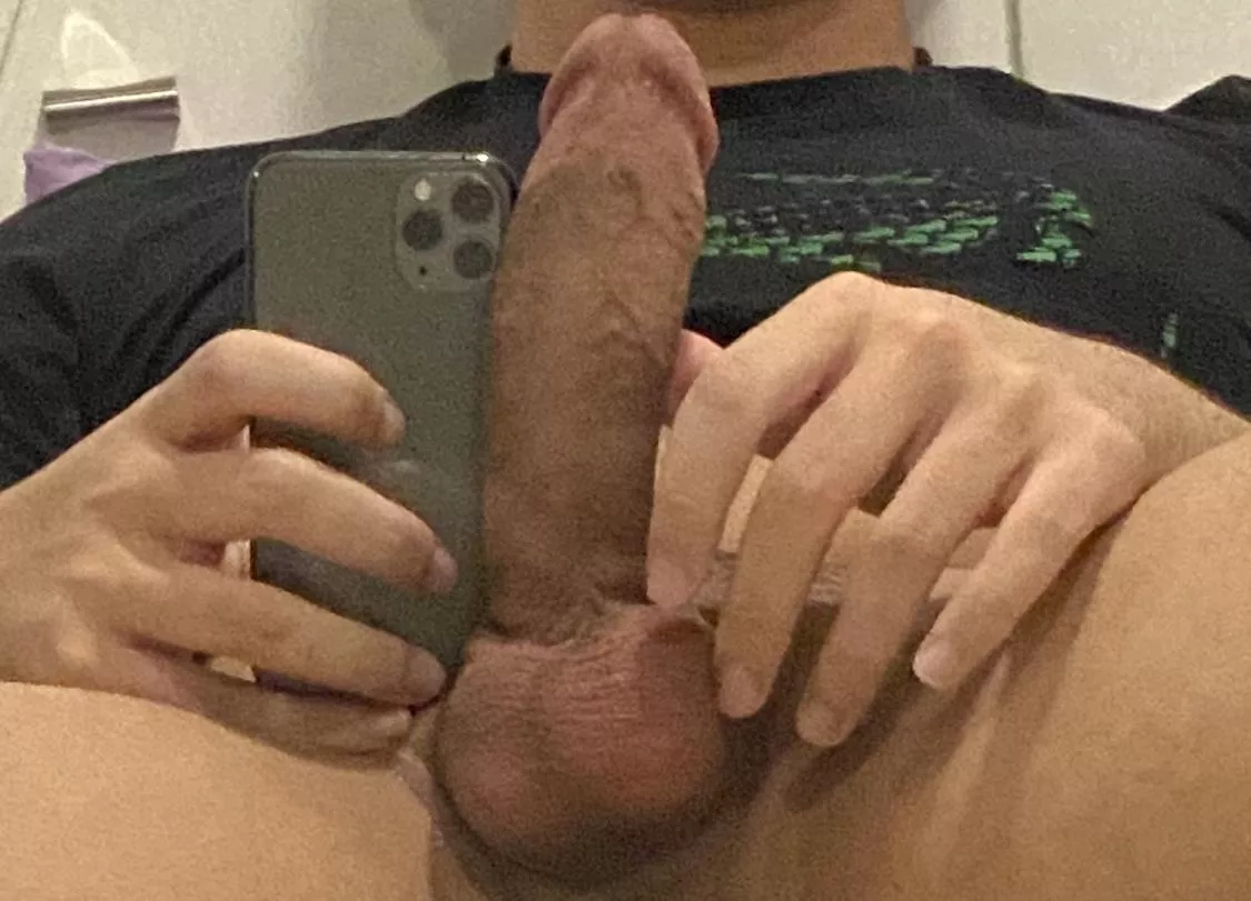 Wish someone was warming them up with their mouth rn😫