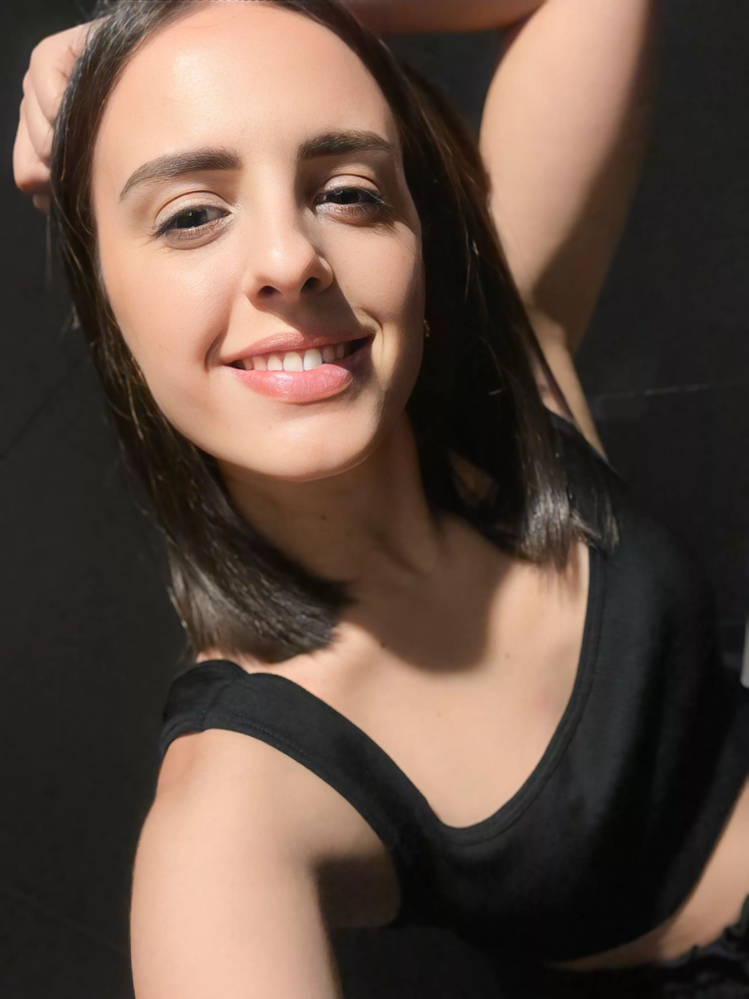 Would you like to see me? You want my armpits! I'll wait for you, honey...