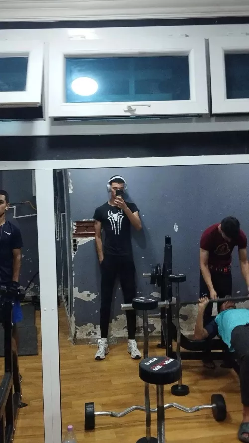 Young muslim dominant here looking for a paypig 