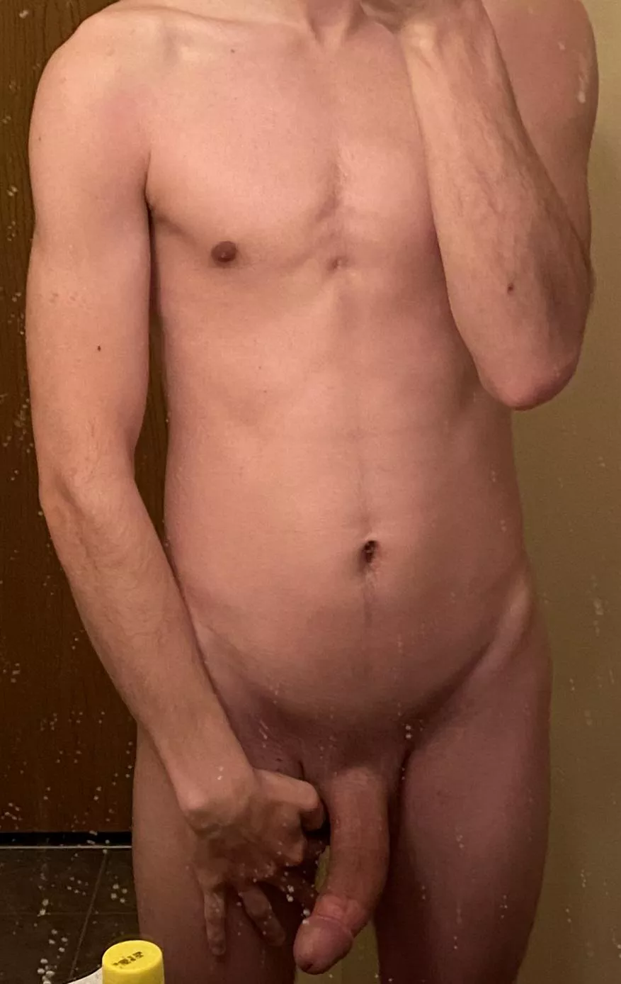 (23yo M4F or couples) Who thinks they can take my thick BWC (bloomington)