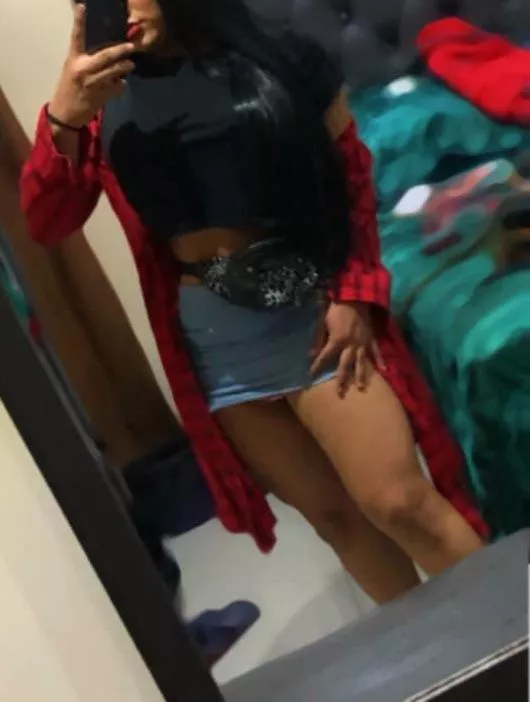 28 [t4m] #Orlando tgirl hosting Anon Gloryhole for slim or fit straight guys with big cock. My Gloryhole is set up in my home and it's completely free. Please check my profile and read what I’m looking for. Send pics. 