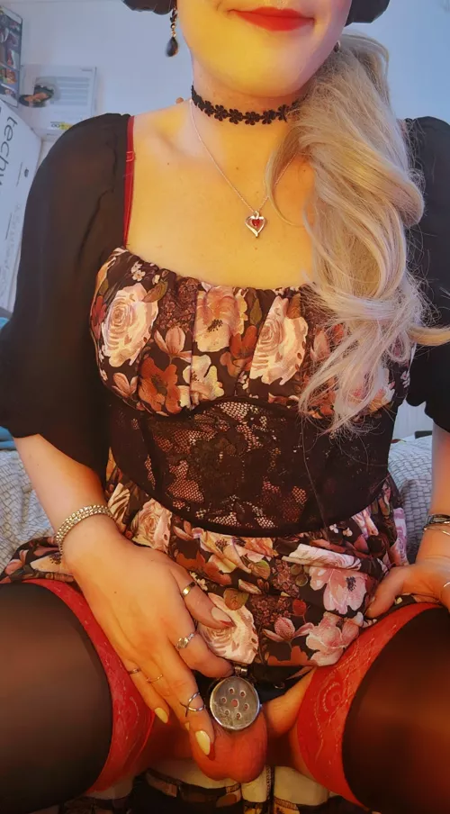 A Flat Cage Is A Neccesity For Good Girls🔒