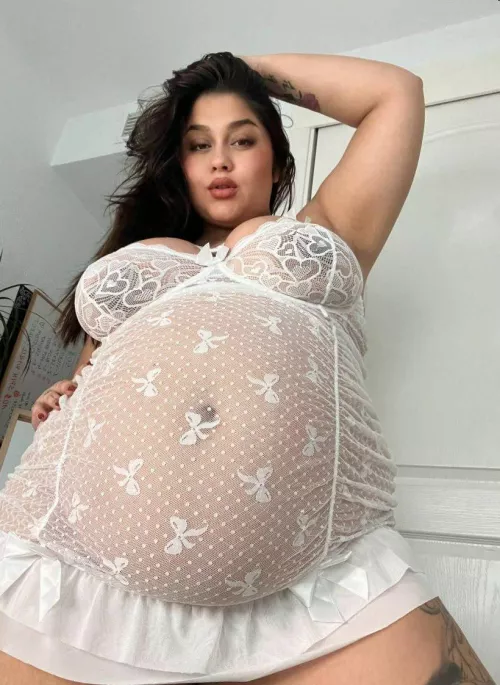 BBW, 28 and single, never married and no kids! Would you change that?