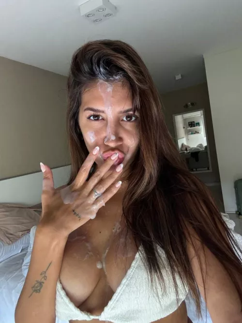 Can I be your personal cumslut ?
