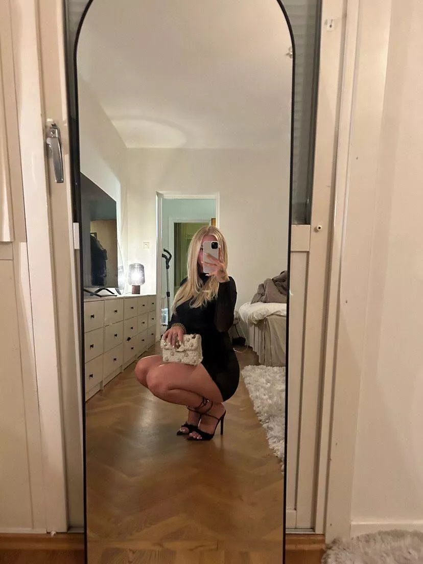 Do you like my tight dress and heels?