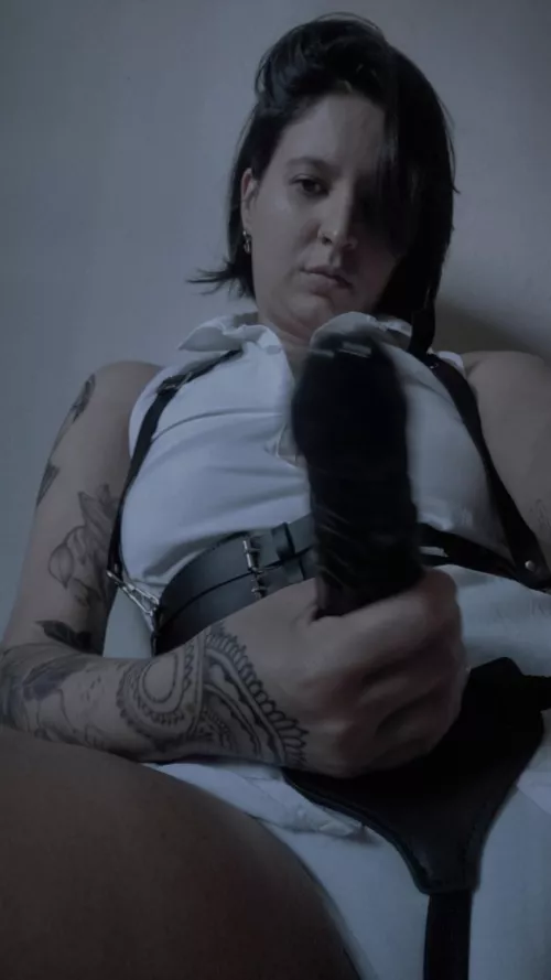 First date with a strap on domme