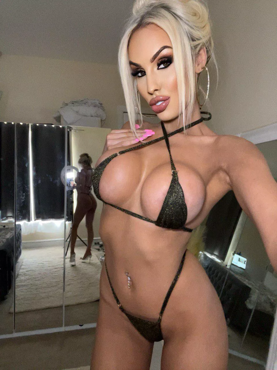 How long do you think you could last inside this bimbo?