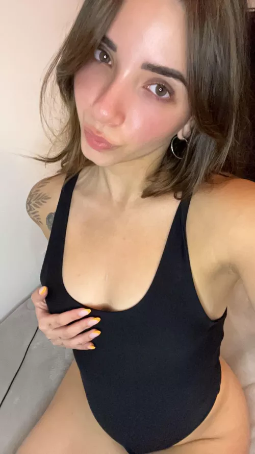 I think I know what's missing between the boobs