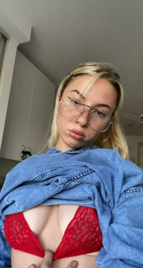 I’ll be your favorite kind of trouble 💋😘