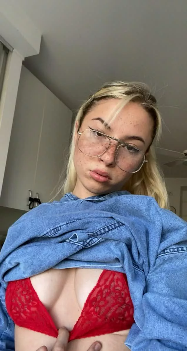 I’ll be your favorite kind of trouble 💋😘