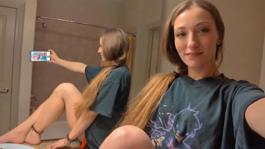 I'm just a woman in love with sung jinwoo