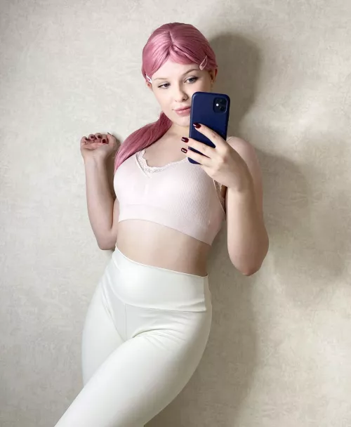 My new beige top, it's so comfy