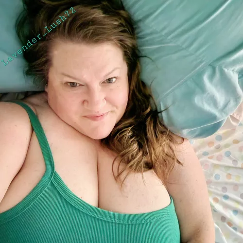 Stay in bed with me 😘 [F52]