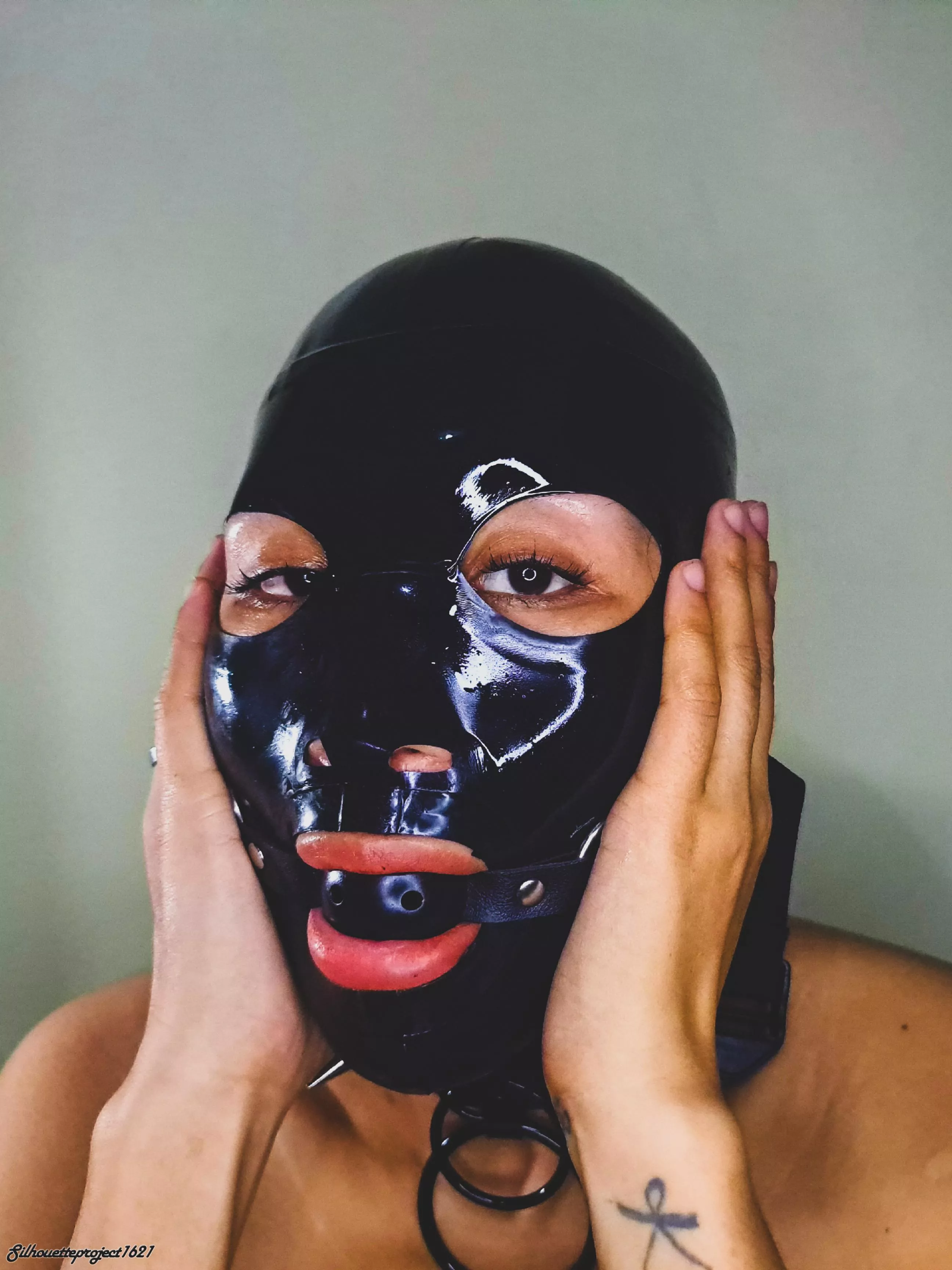 What's your favorite latex piece? We love hoods 🖤