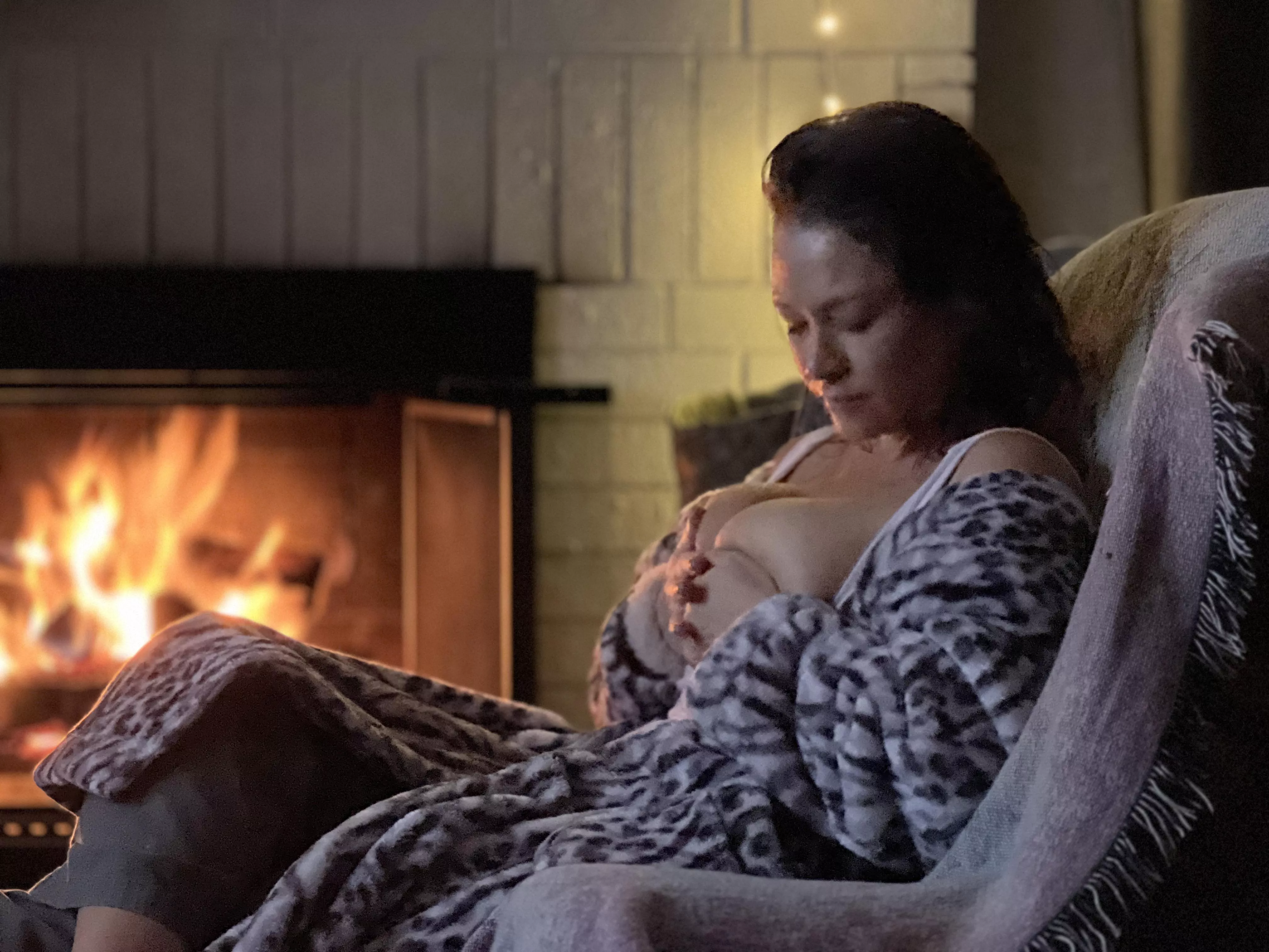 WHERE ARE ALL THE HUNG BULLS AT? Come enjiy this queen! 8+ ONLY