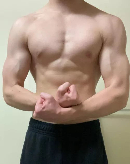 18 [M4A] looking for someone to help me out