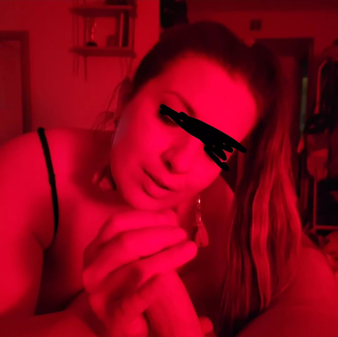 40/40 couple Seeking handsome, hung, respectful 3rd who can carry a conversation. Be single and 33+. Down to chat and see where things go. Dec 6th 