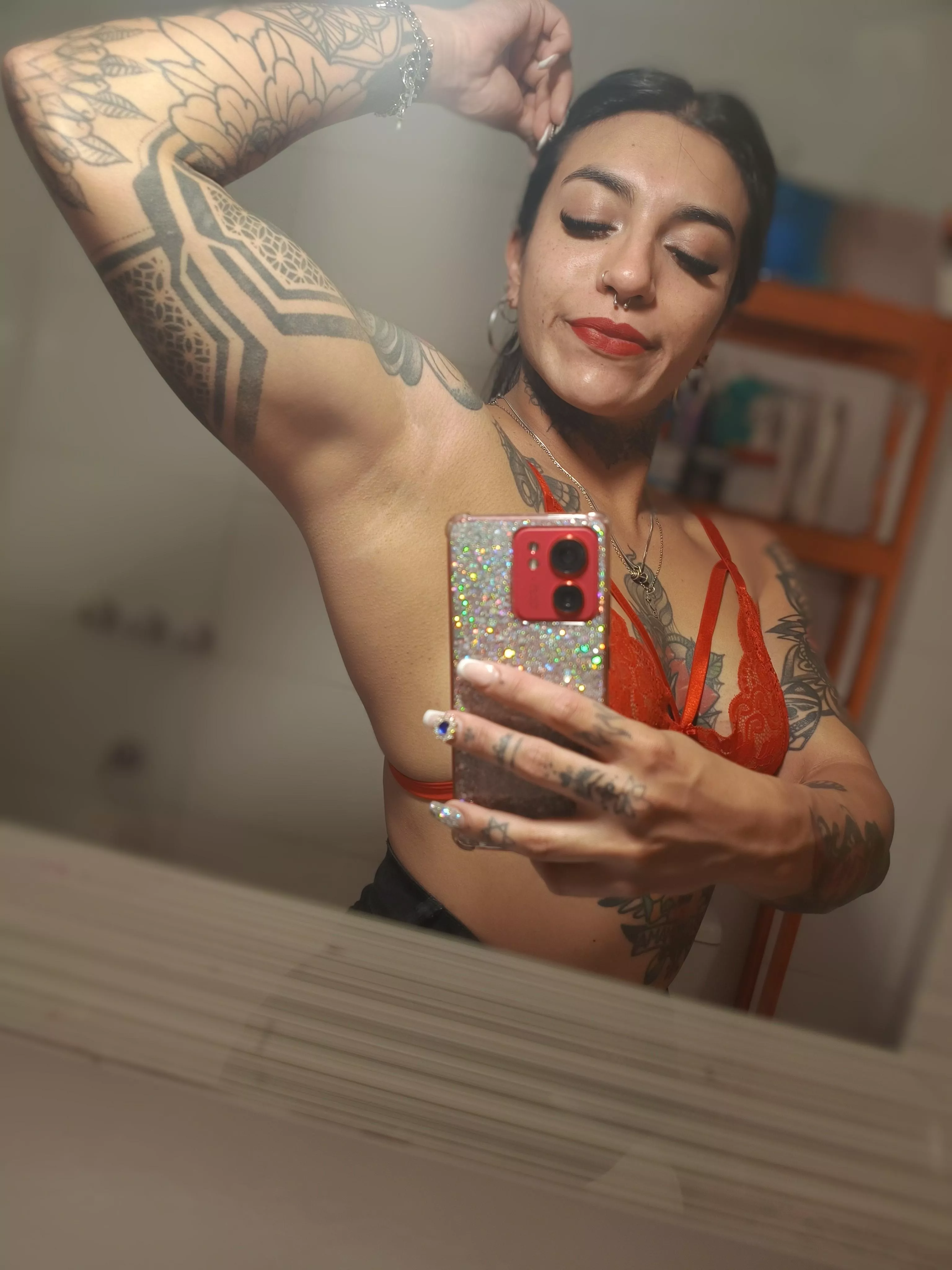 Are you tempted to cum on my armpit?