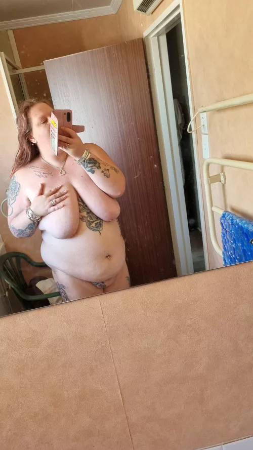 Bloated before shower selfie 