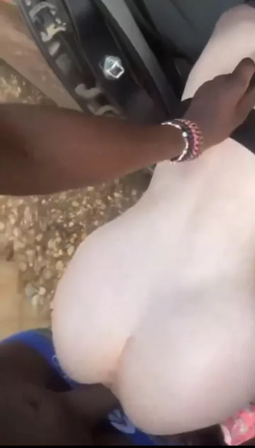 Car was to small to give her from the back