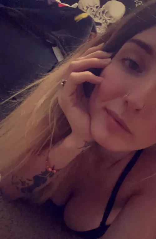 Come here, loser. I want to play. 