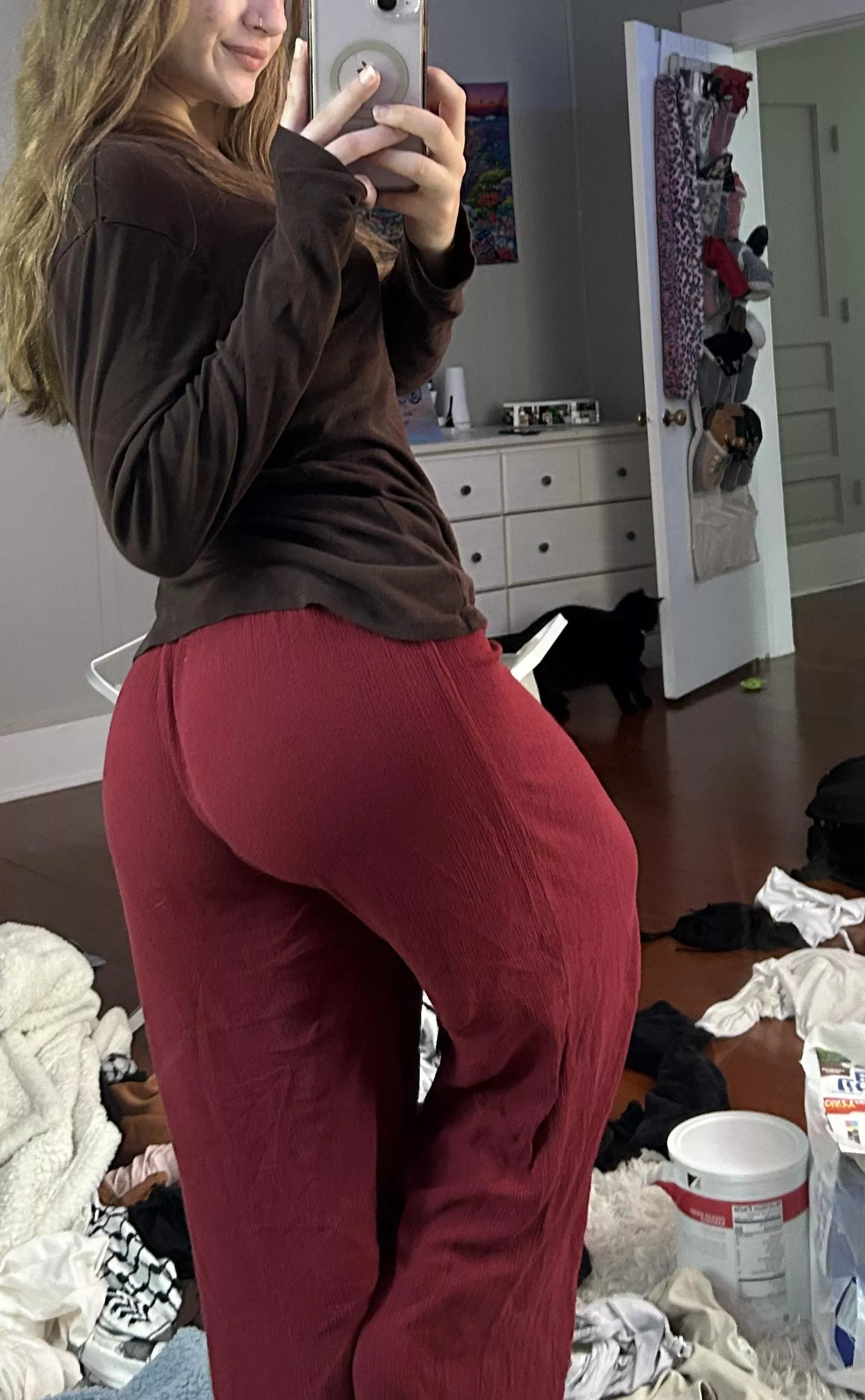 [F18 4M] Who’s picking me up and showing me a good time? DM me!😉