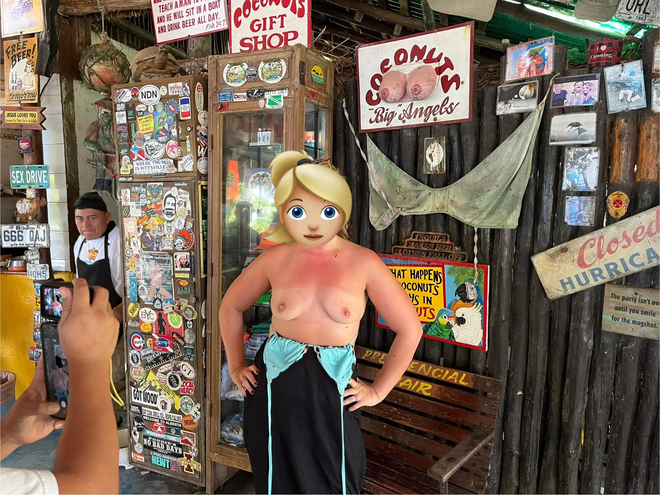 Flashing at Coconuts in Cozumel