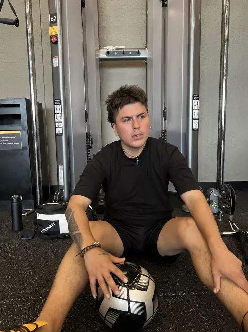 Gym day haha leg day Friday haha