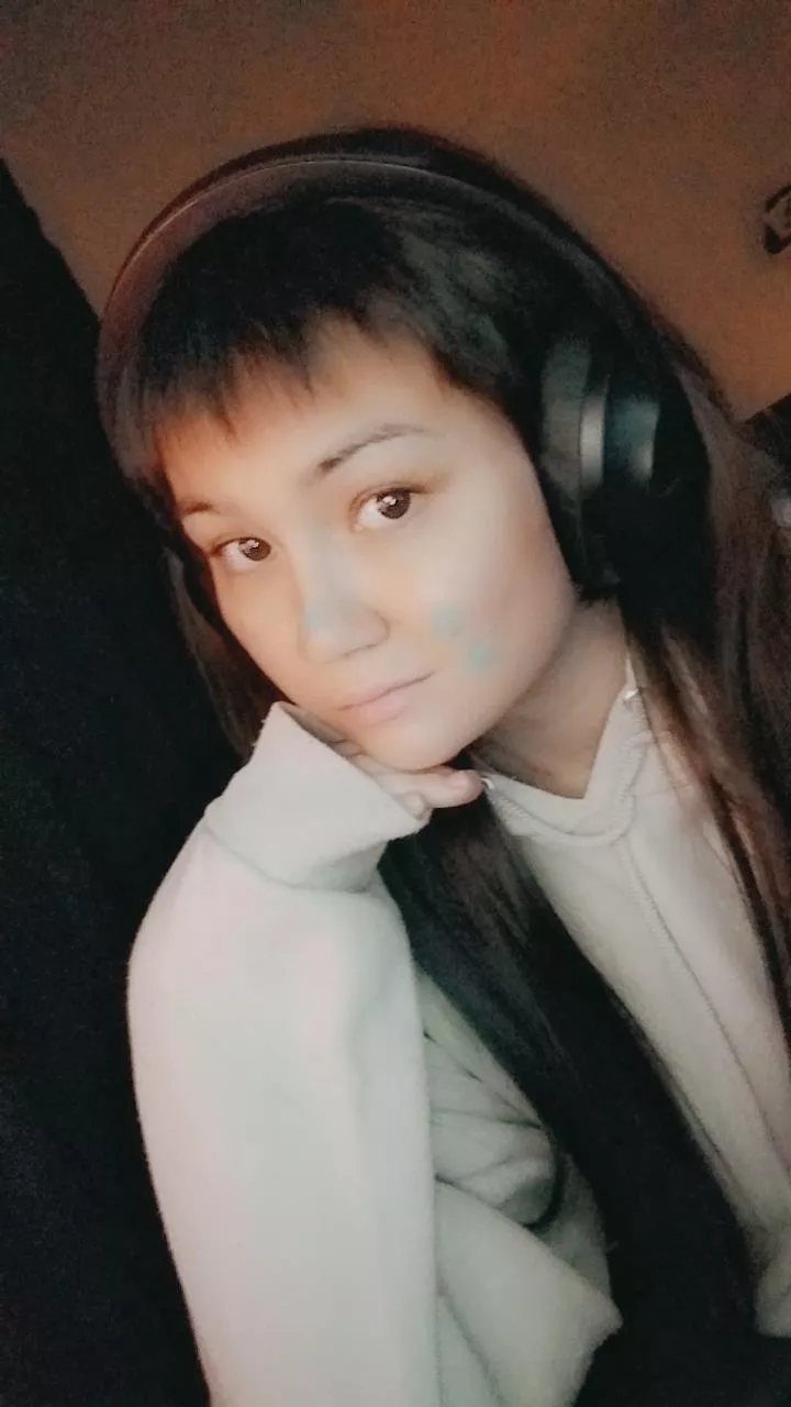 I felt cute in a baggy hoodie, listening to music, and my acne star patches on. Yes, I'm Asian(Chinese/Filipina) Hehe :3